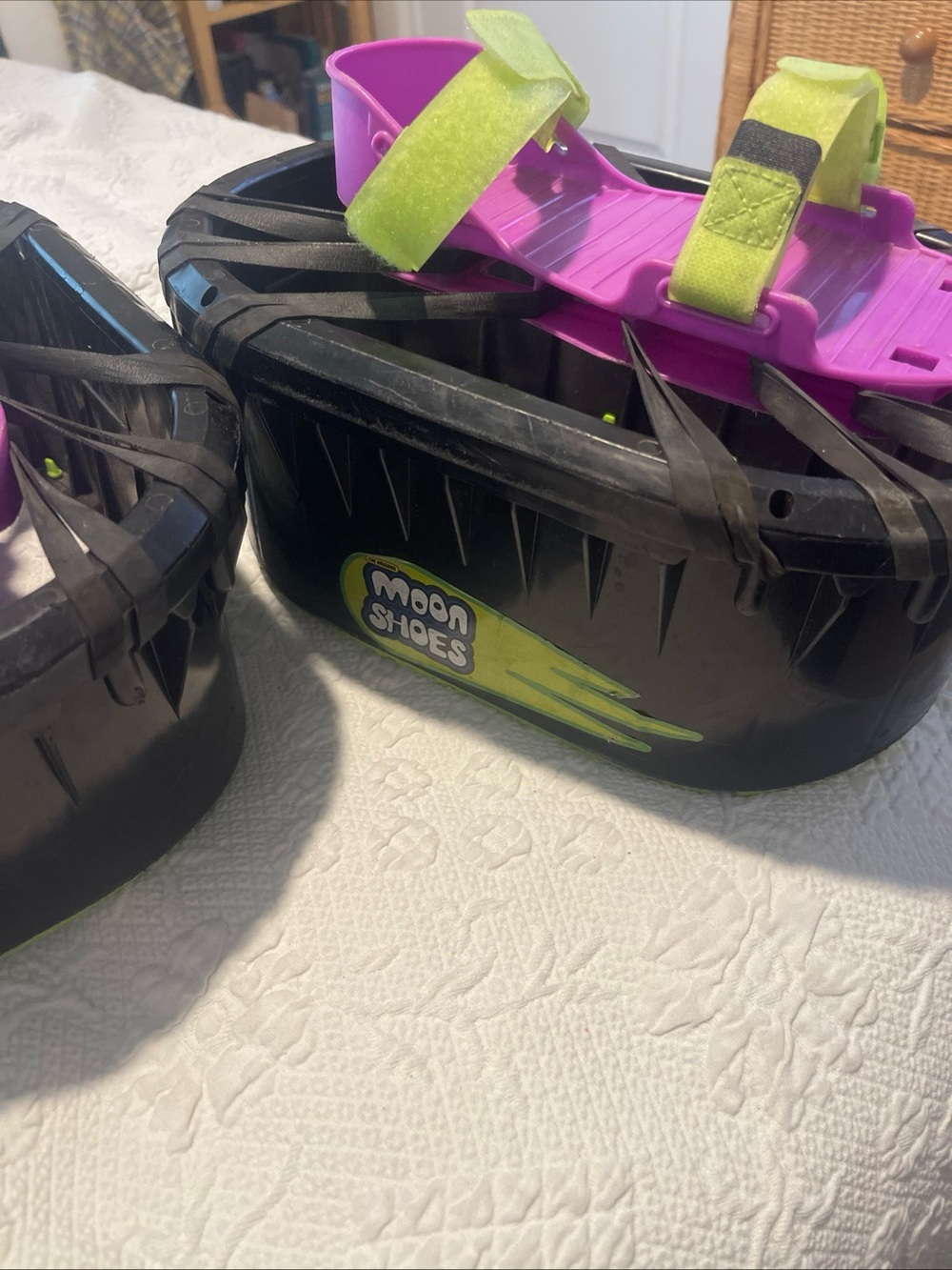 Moon Shoes Kids Bounce Shoes in Black, Purple & Lime Green One size. Extra bands